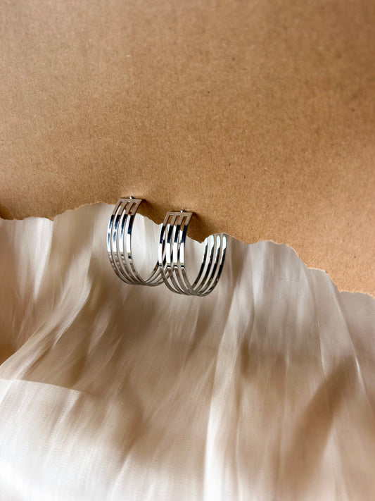 Calm circle oorbellen - Zilver